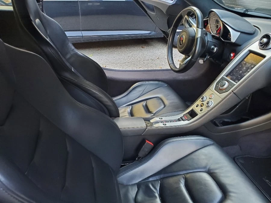 2012 McLaren MP4-12C - Image 18 of 23