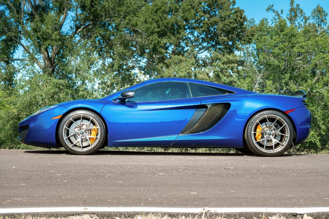 2012 McLaren MP4-12C - Image 11 of 31