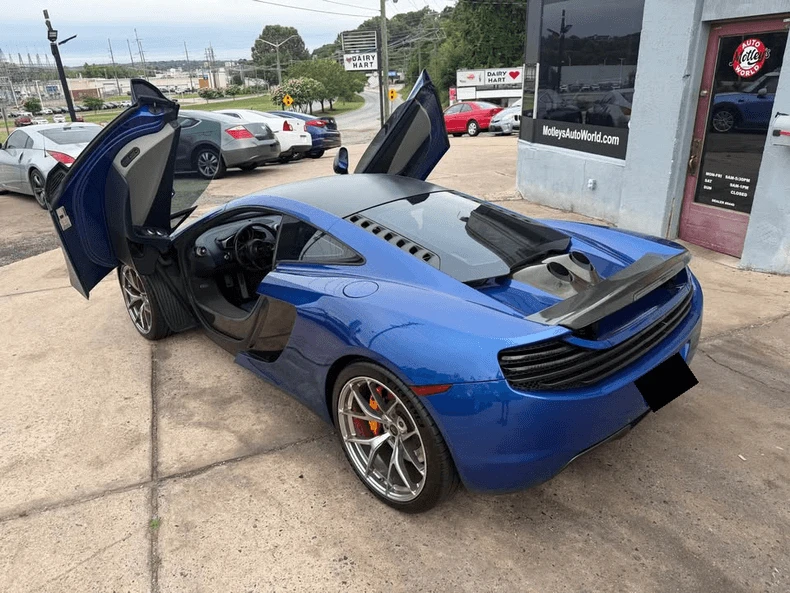 2012 McLaren MP4-12C - Image 10 of 18