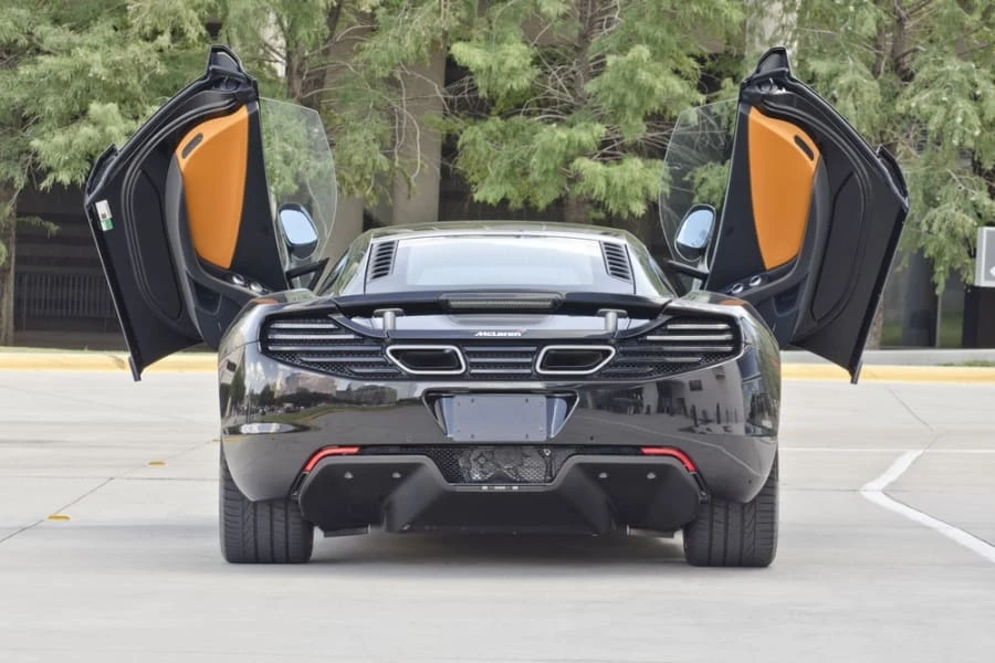 2012 McLaren MP4-12C - Image 12 of 12