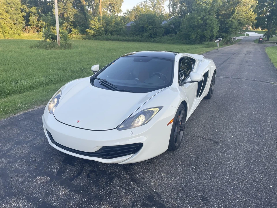 2012 McLaren MP4-12C - Image 4 of 31