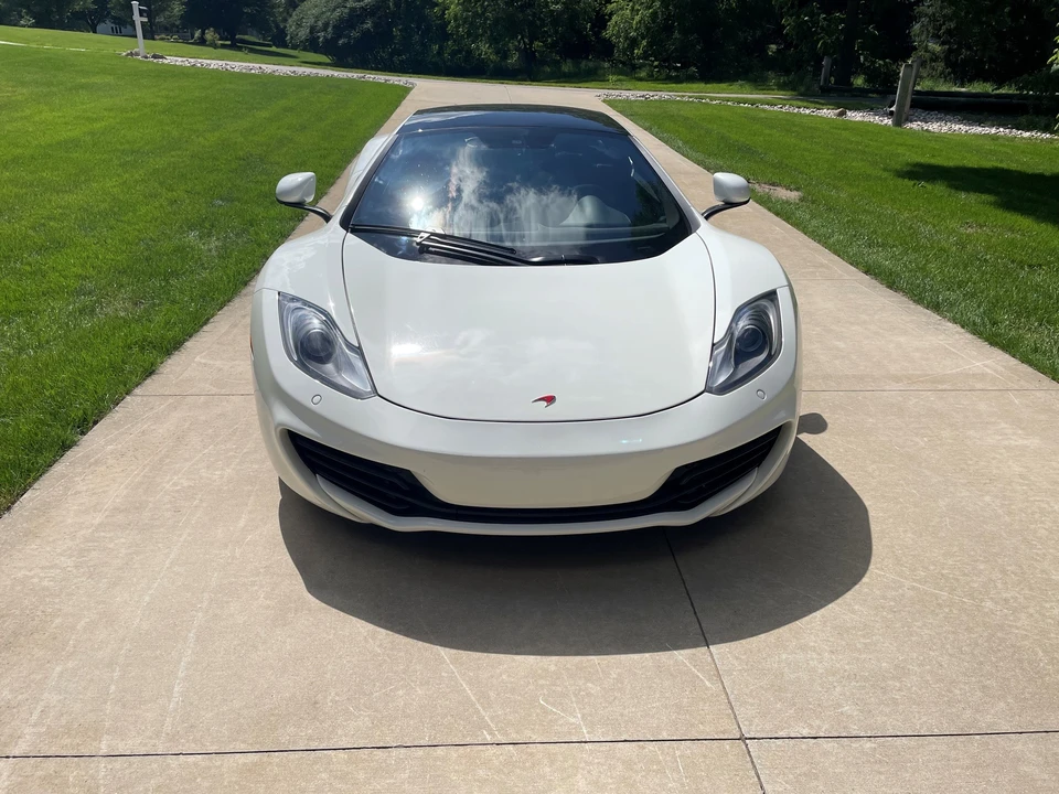 2012 McLaren MP4-12C - Image 10 of 31