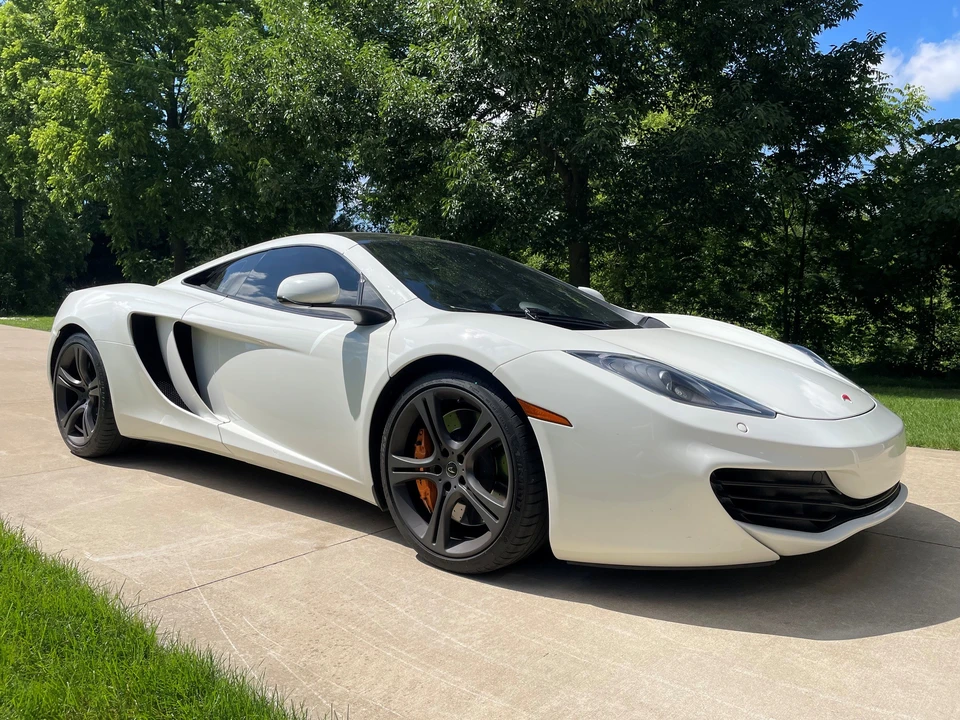 2012 McLaren MP4-12C - Image 11 of 31