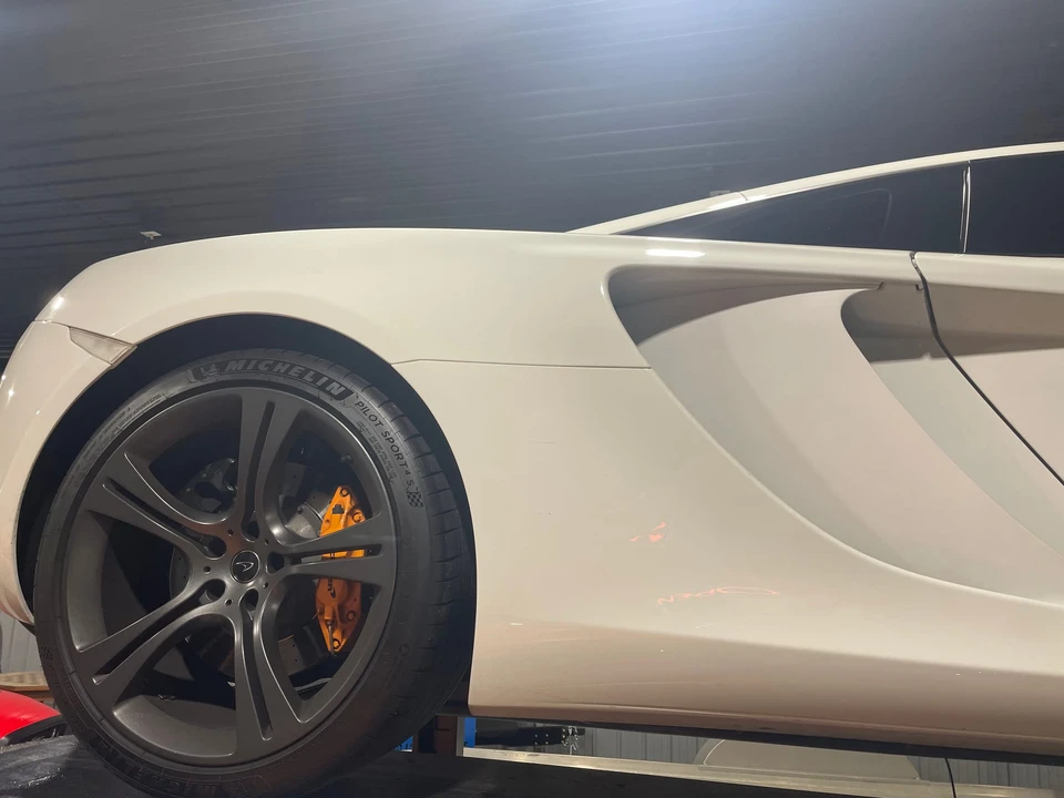 2012 McLaren MP4-12C - Image 22 of 31