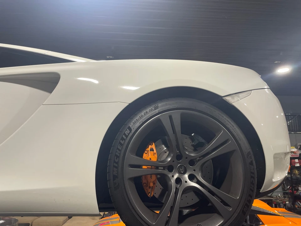 2012 McLaren MP4-12C - Image 27 of 31