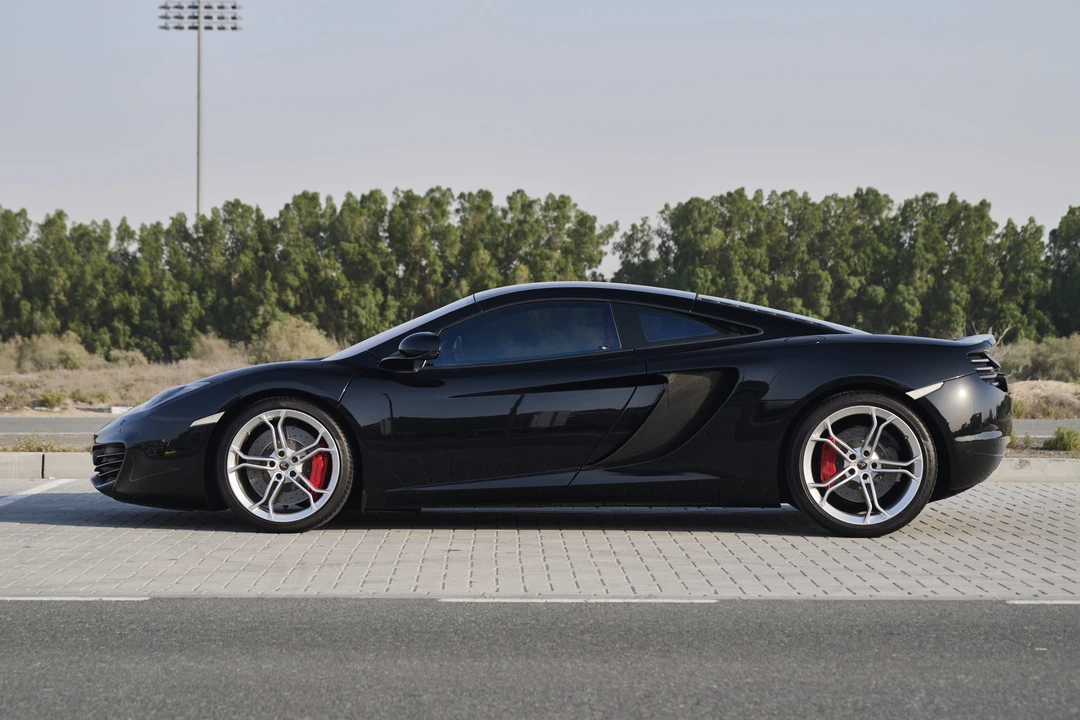 2012 McLaren MP4-12C - Image 8 of 31