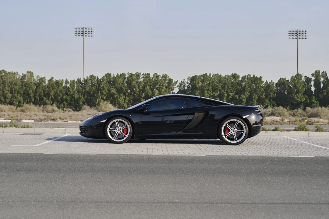 2012 McLaren MP4-12C - Image 16 of 31