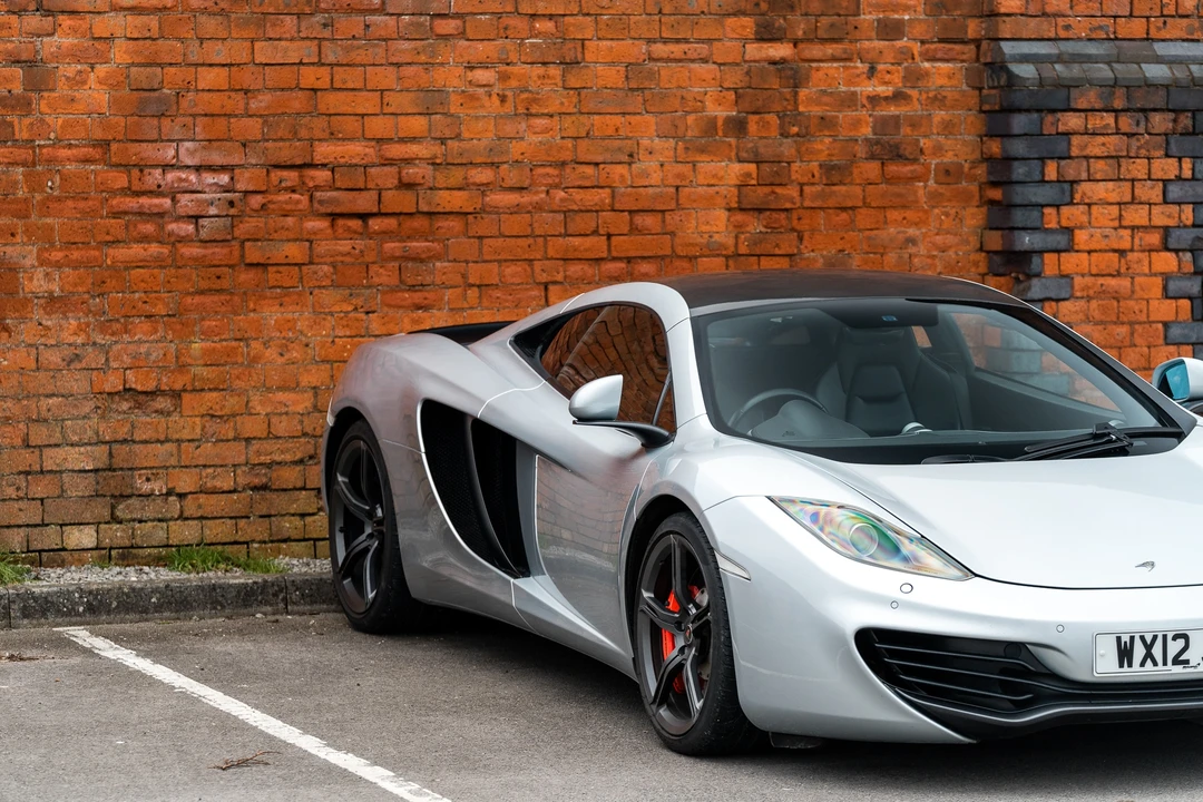2012 McLaren MP4-12C - Image 25 of 31