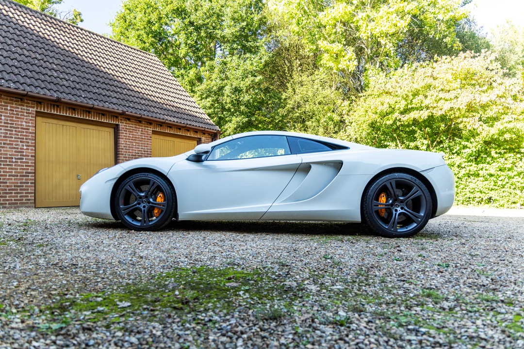 2012 McLaren MP4-12C - Image 8 of 31