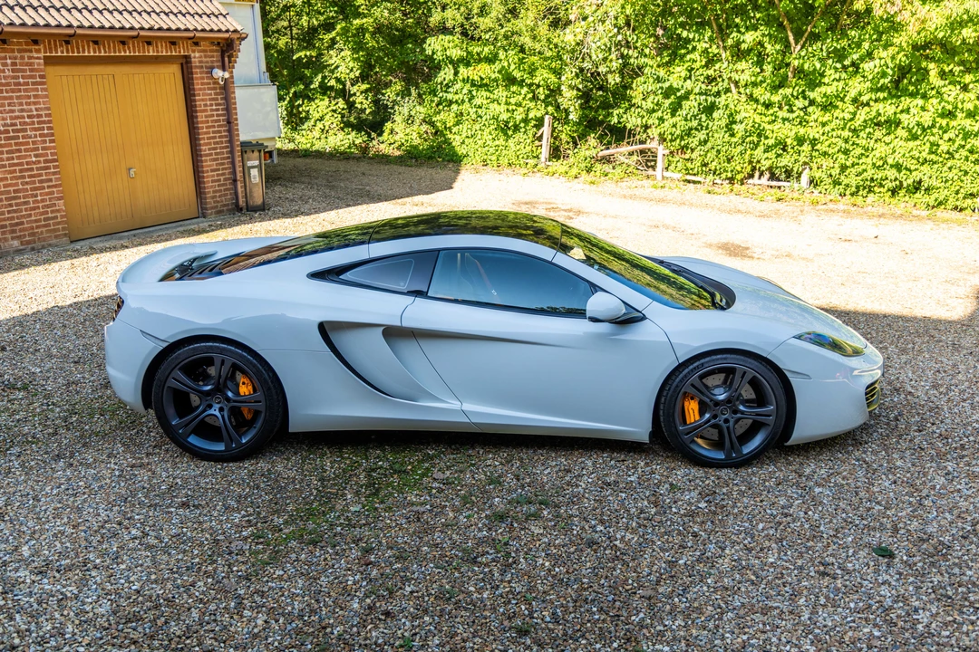 2012 McLaren MP4-12C - Image 12 of 31