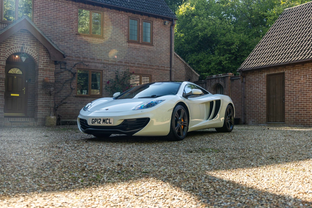 2012 McLaren MP4-12C - Image 20 of 31