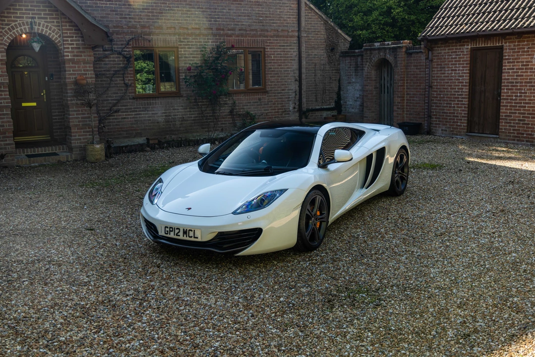 2012 McLaren MP4-12C - Image 25 of 31