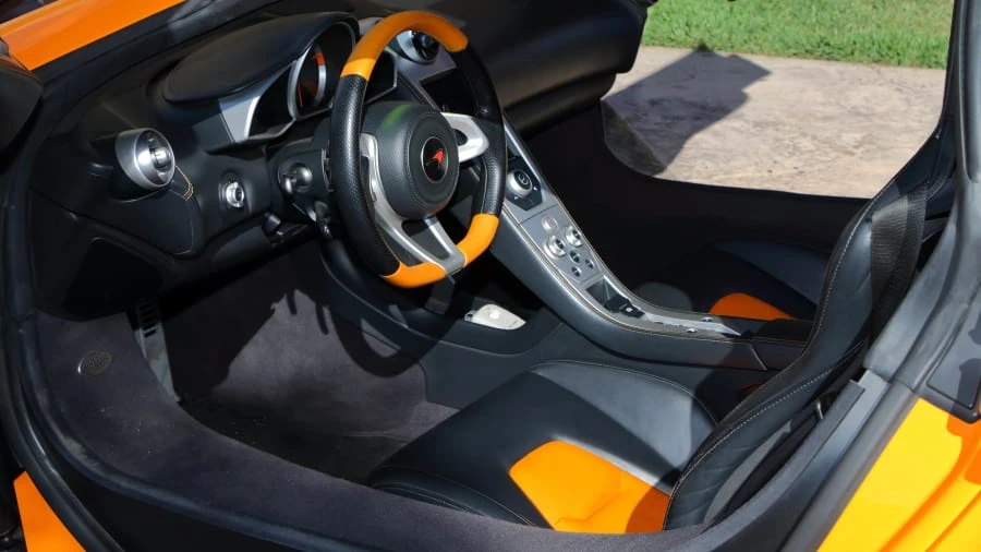 2012 McLaren MP4-12C - Image 4 of 20