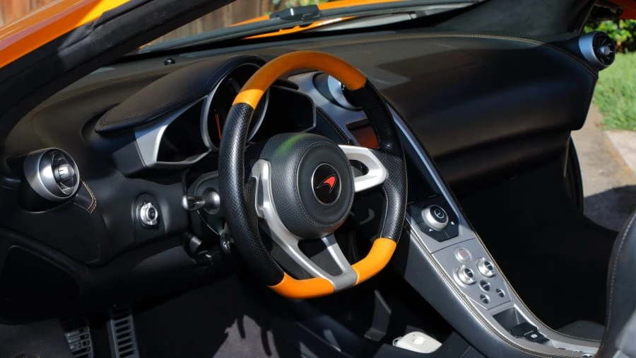 2012 McLaren MP4-12C - Image 11 of 20