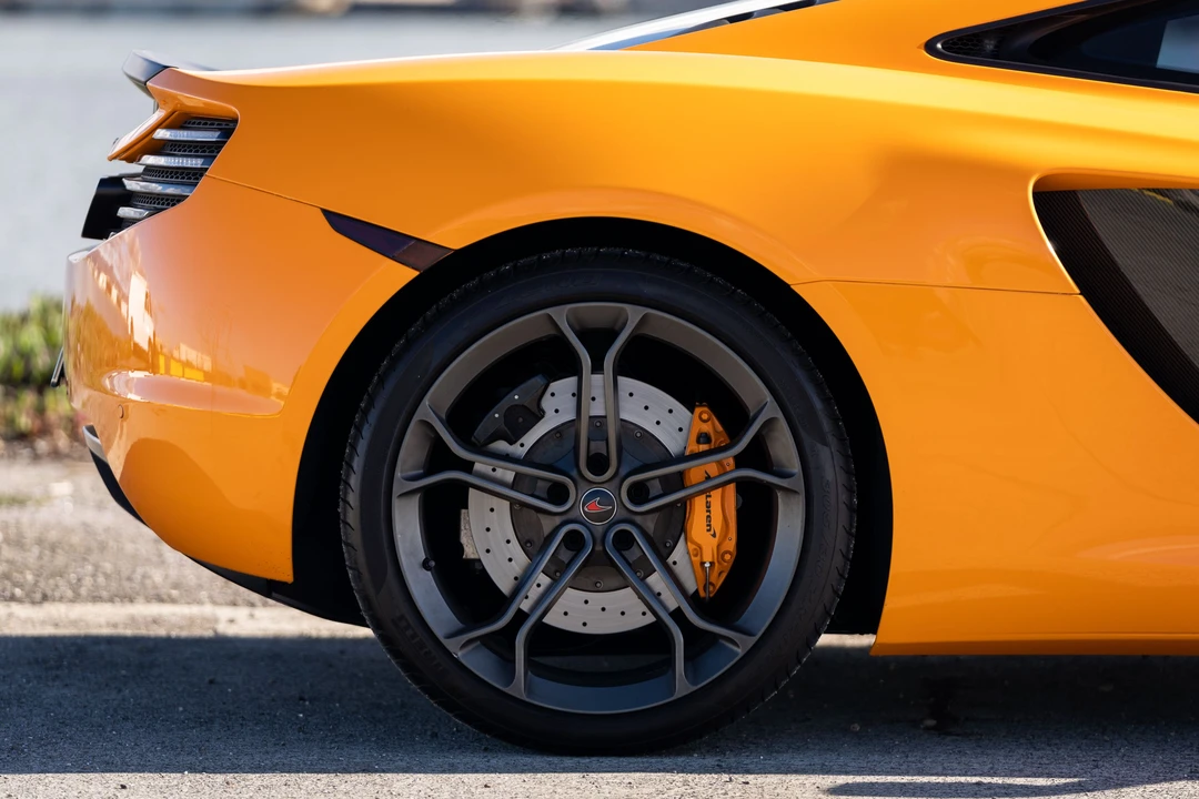 2012 McLaren MP4-12C - Image 31 of 31