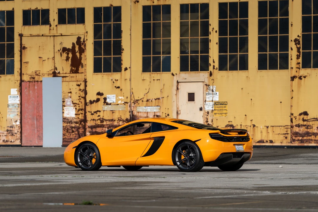 2012 McLaren MP4-12C - Image 16 of 31