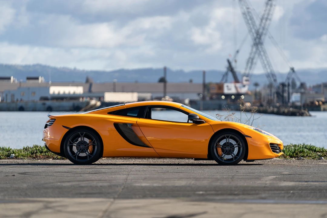 2012 McLaren MP4-12C - Image 28 of 31