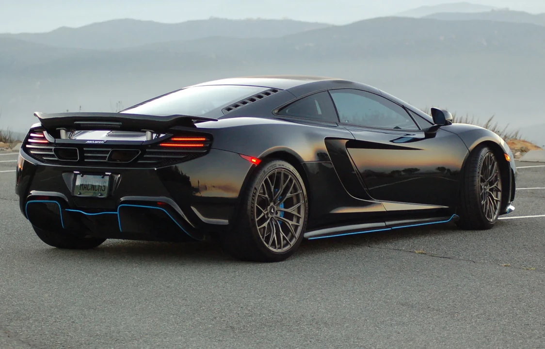 2012 McLaren MP4-12C - Image 30 of 31