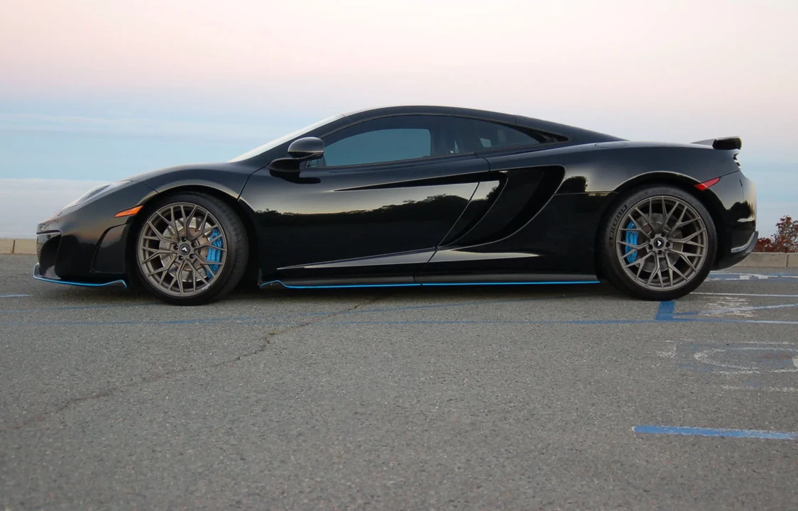 2012 McLaren MP4-12C - Image 17 of 31