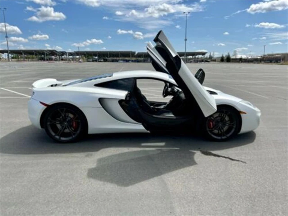 2012 McLaren MP4-12C - Image 13 of 21
