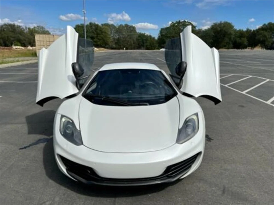 2012 McLaren MP4-12C - Image 17 of 21