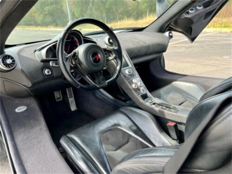 2012 McLaren MP4-12C - Image 15 of 21