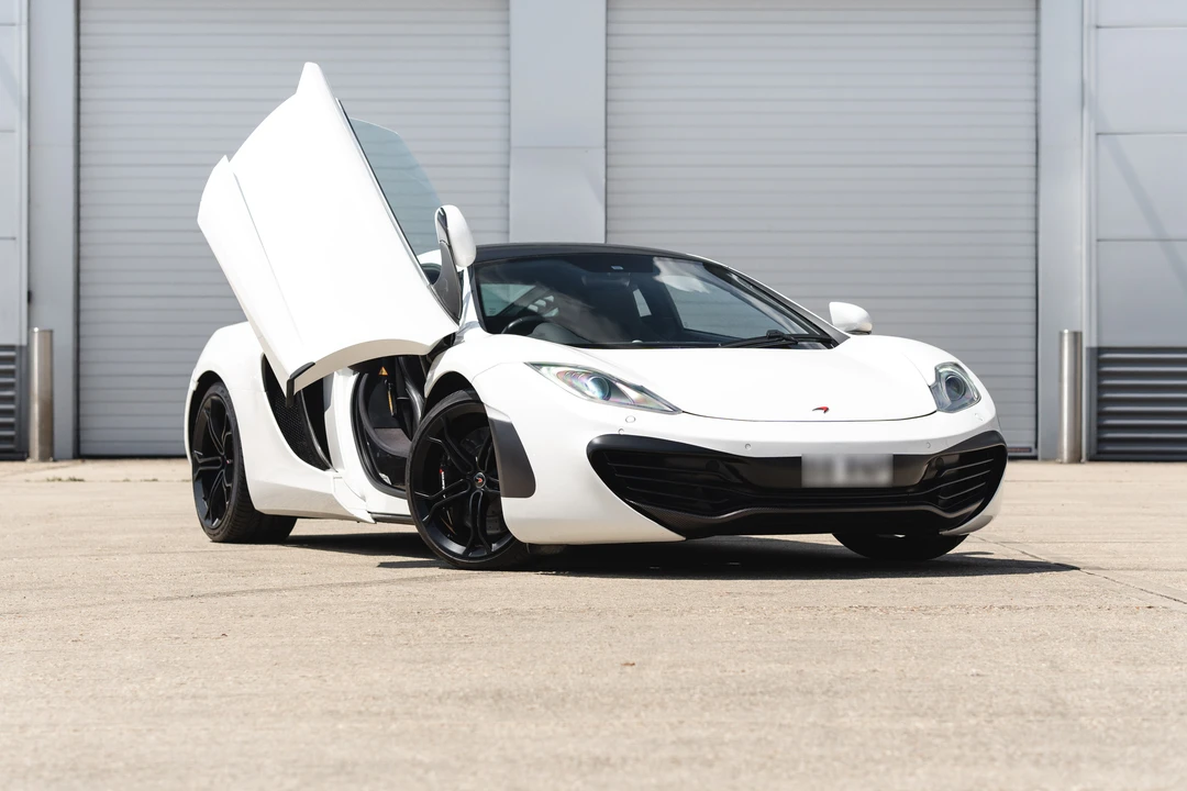 2012 McLaren MP4-12C - Image 15 of 31