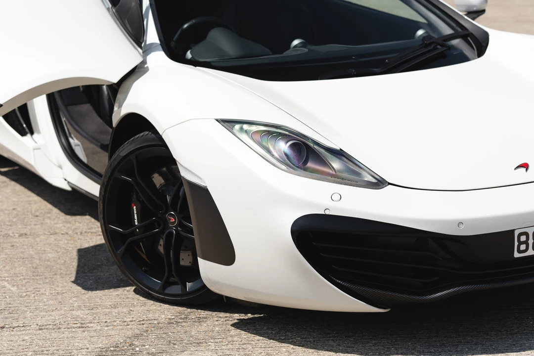 2012 McLaren MP4-12C - Image 27 of 31