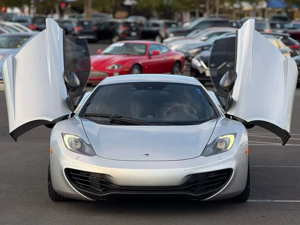 2012 McLaren MP4-12C - Image 4 of 20