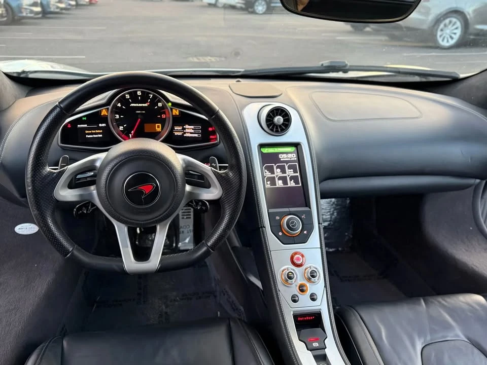 2012 McLaren MP4-12C - Image 13 of 20