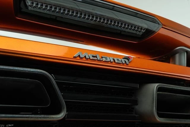 2012 McLaren MP4-12C - Image 14 of 18