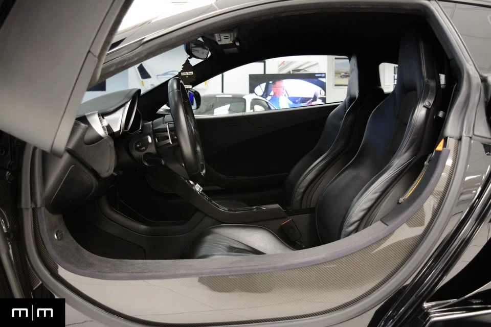 2012 McLaren MP4-12C - Image 14 of 19