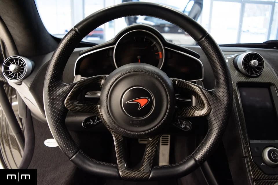 2012 McLaren MP4-12C - Image 16 of 19