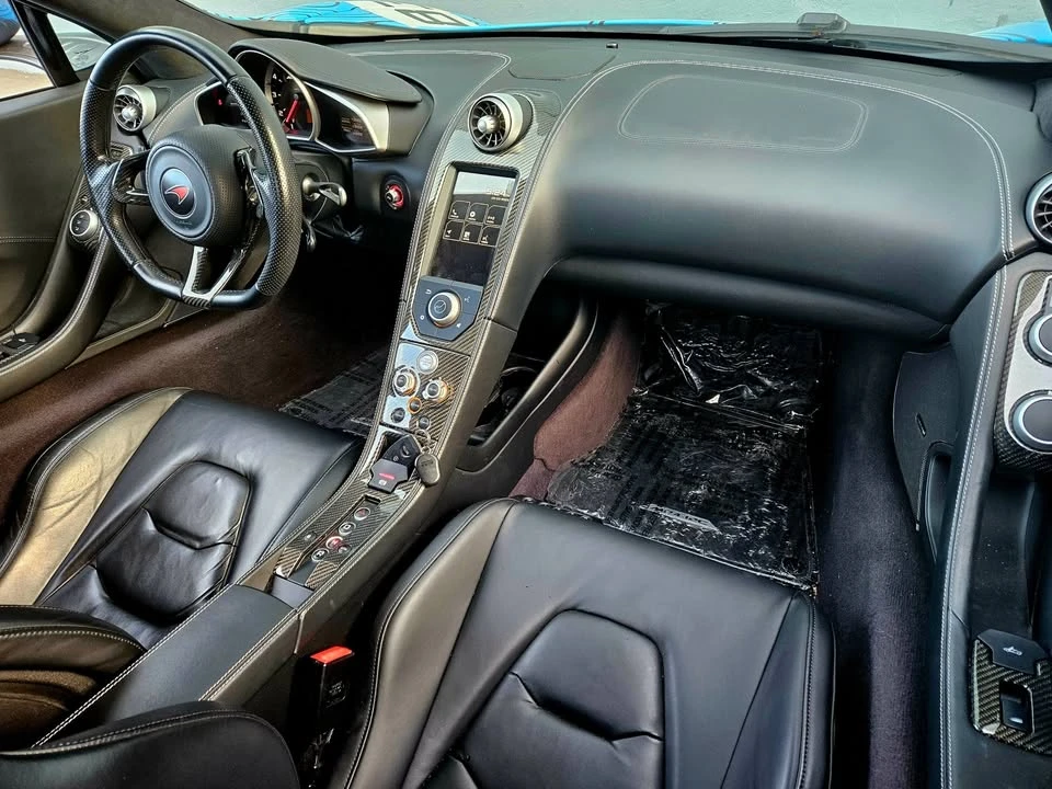 2012 McLaren MP4-12C - Image 14 of 20