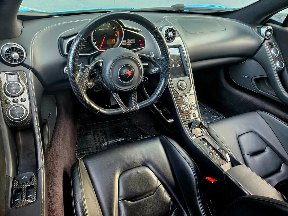 2012 McLaren MP4-12C - Image 13 of 20