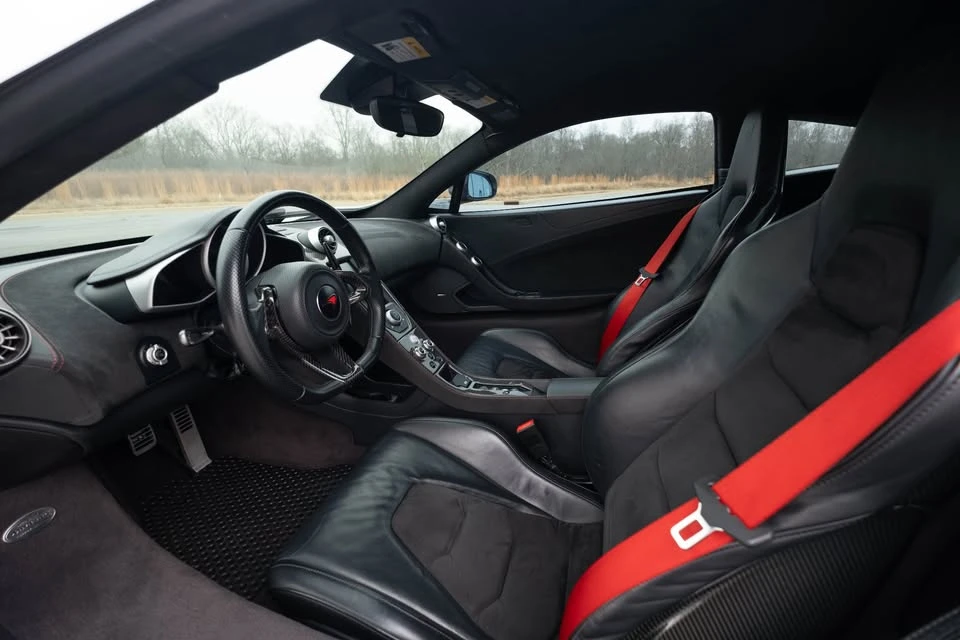 2012 McLaren MP4-12C - Image 7 of 10
