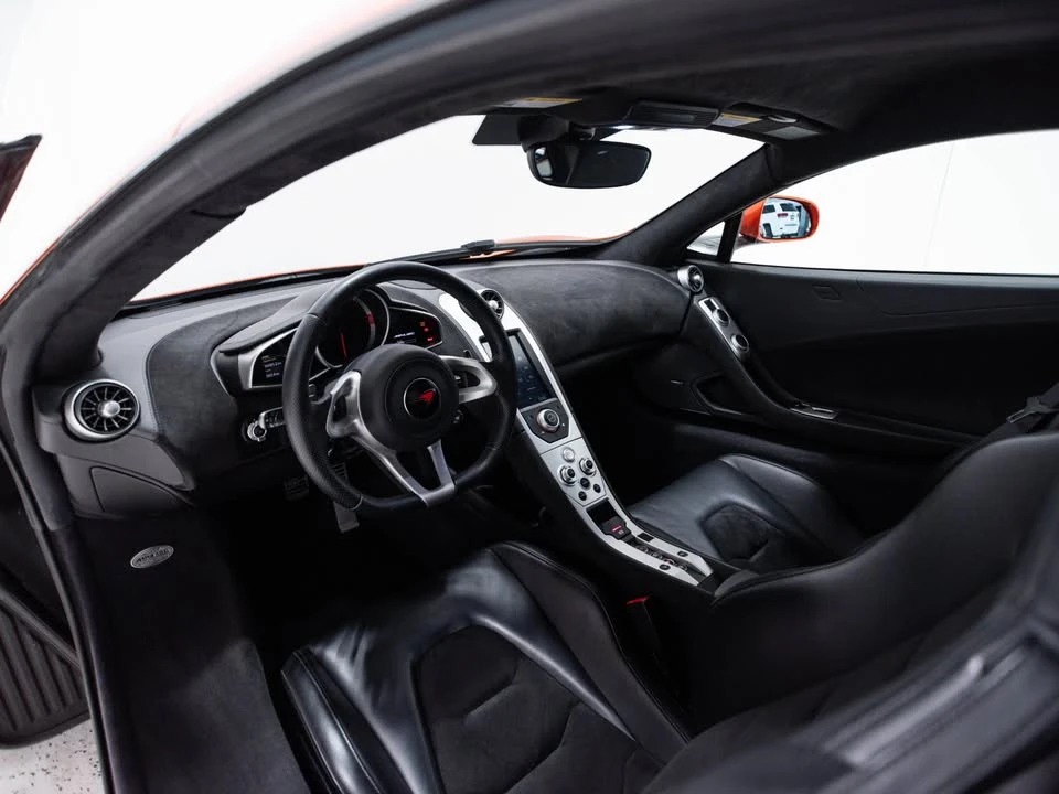 2012 McLaren MP4-12C - Image 8 of 20