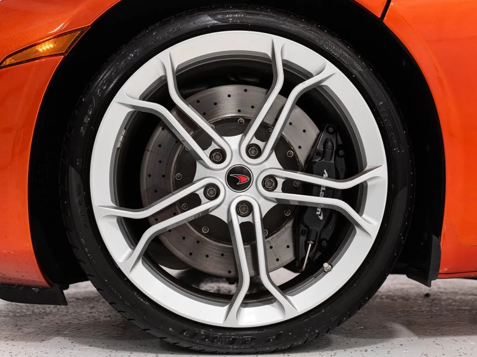 2012 McLaren MP4-12C - Image 14 of 20