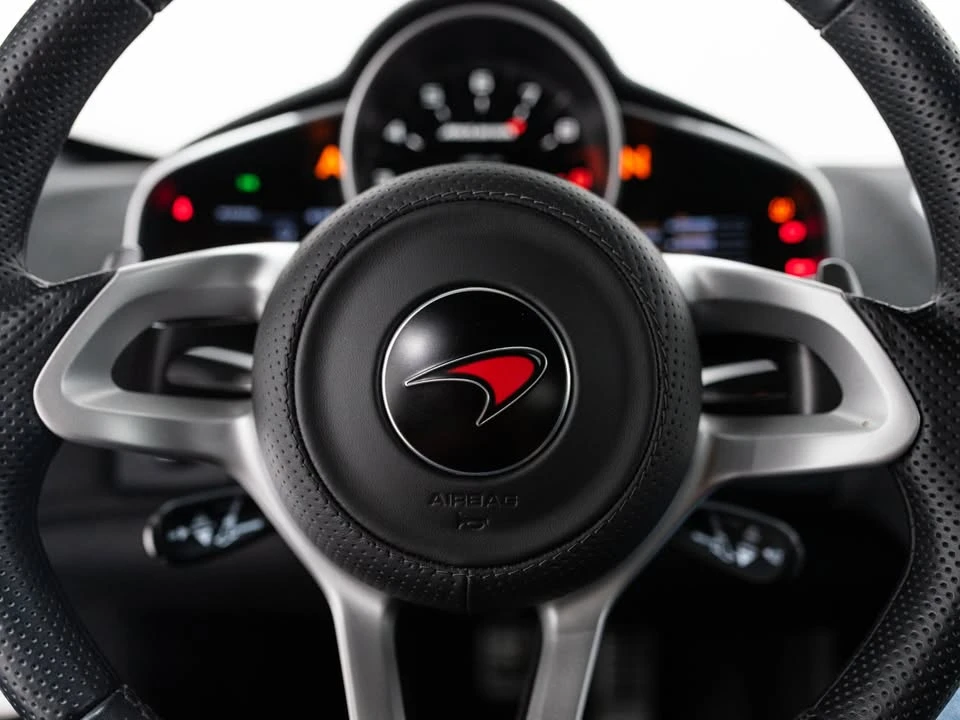 2012 McLaren MP4-12C - Image 19 of 20