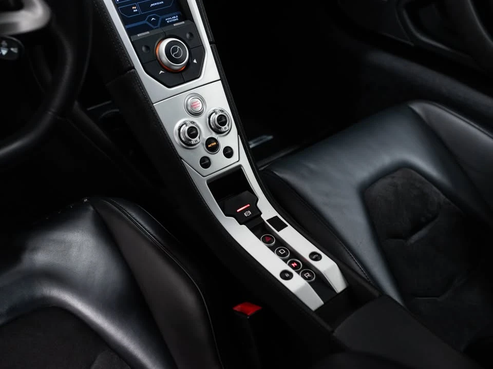 2012 McLaren MP4-12C - Image 18 of 20
