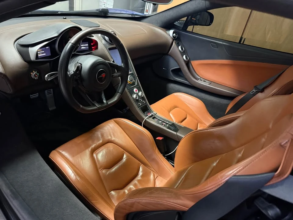 2012 McLaren MP4-12C - Image 4 of 7