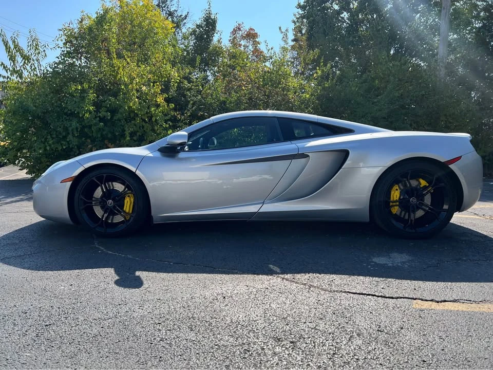 2012 McLaren MP4-12C - Image 9 of 11
