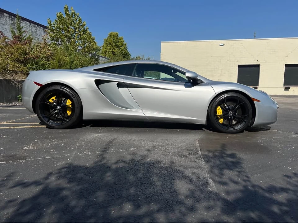 2012 McLaren MP4-12C - Image 5 of 11