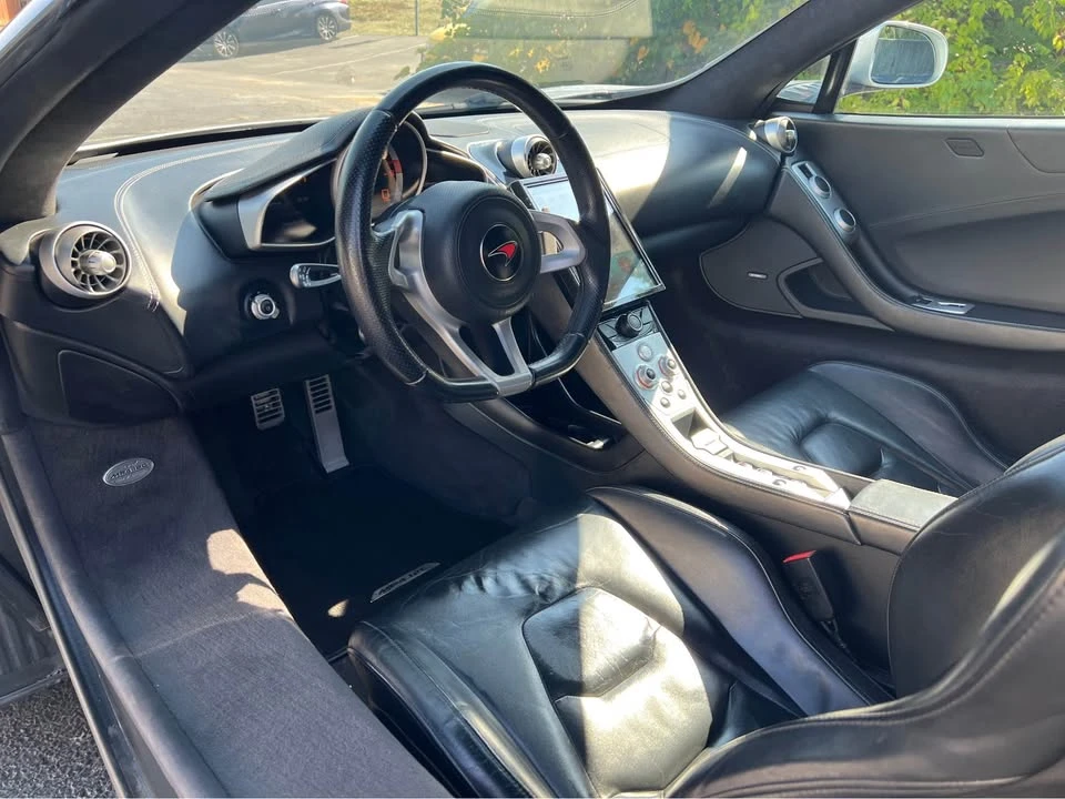 2012 McLaren MP4-12C - Image 10 of 11
