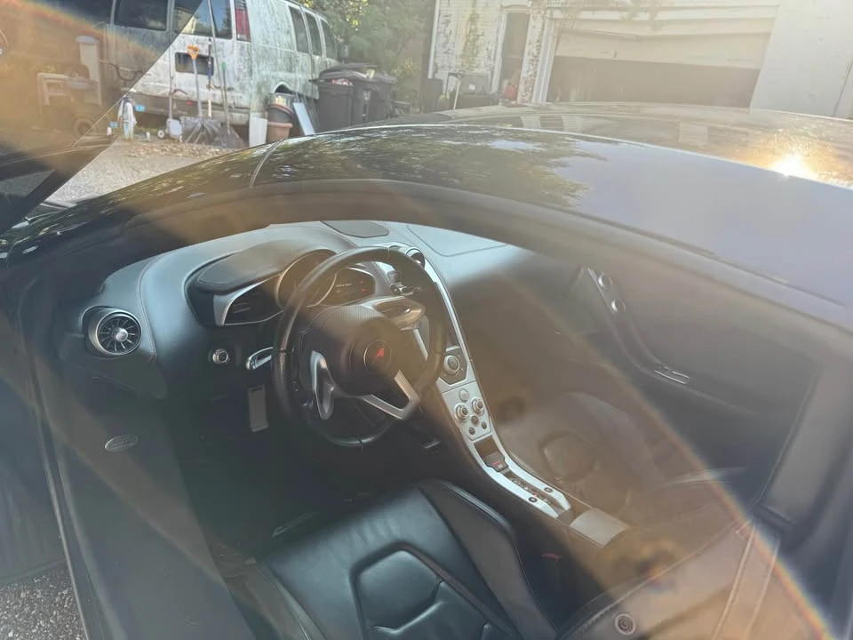 2012 McLaren MP4-12C - Image 11 of 16