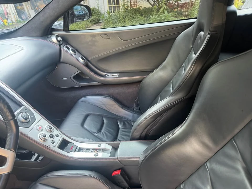 2012 McLaren MP4-12C - Image 10 of 16