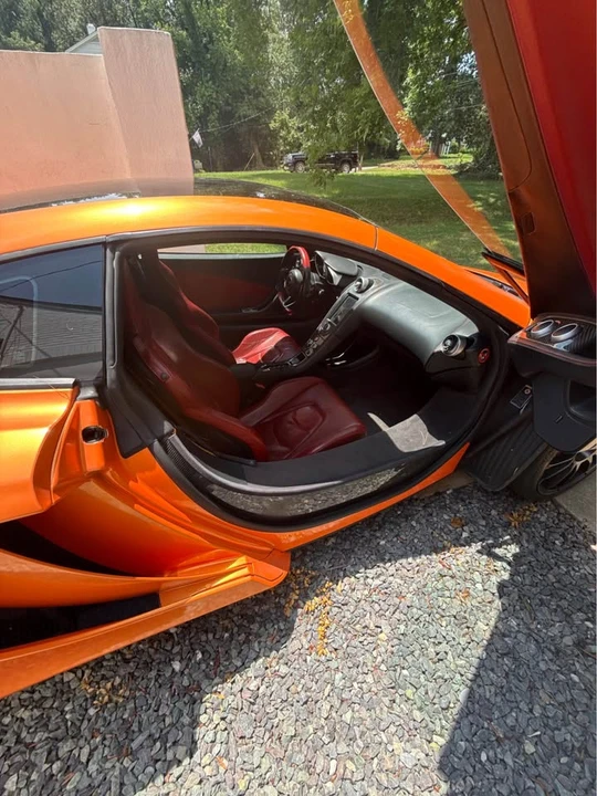 2012 McLaren MP4-12C - Image 19 of 20