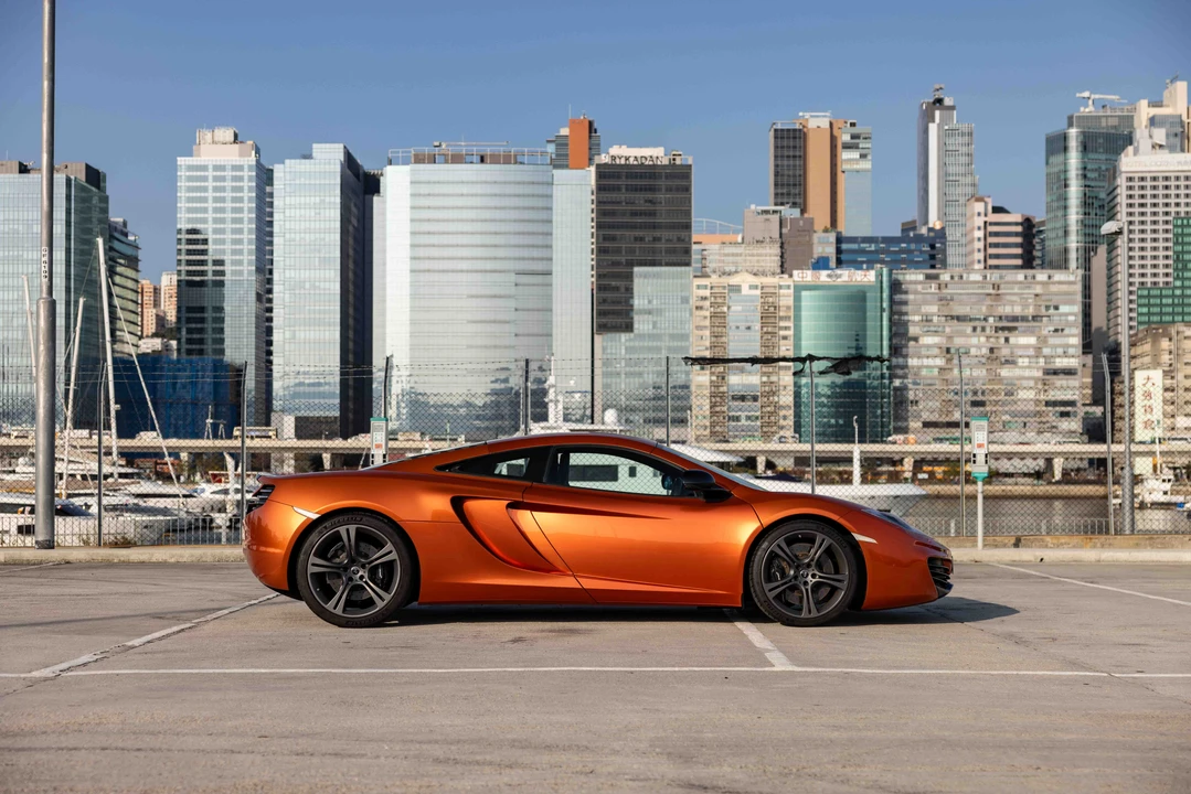 2012 McLaren MP4-12C - Image 16 of 31