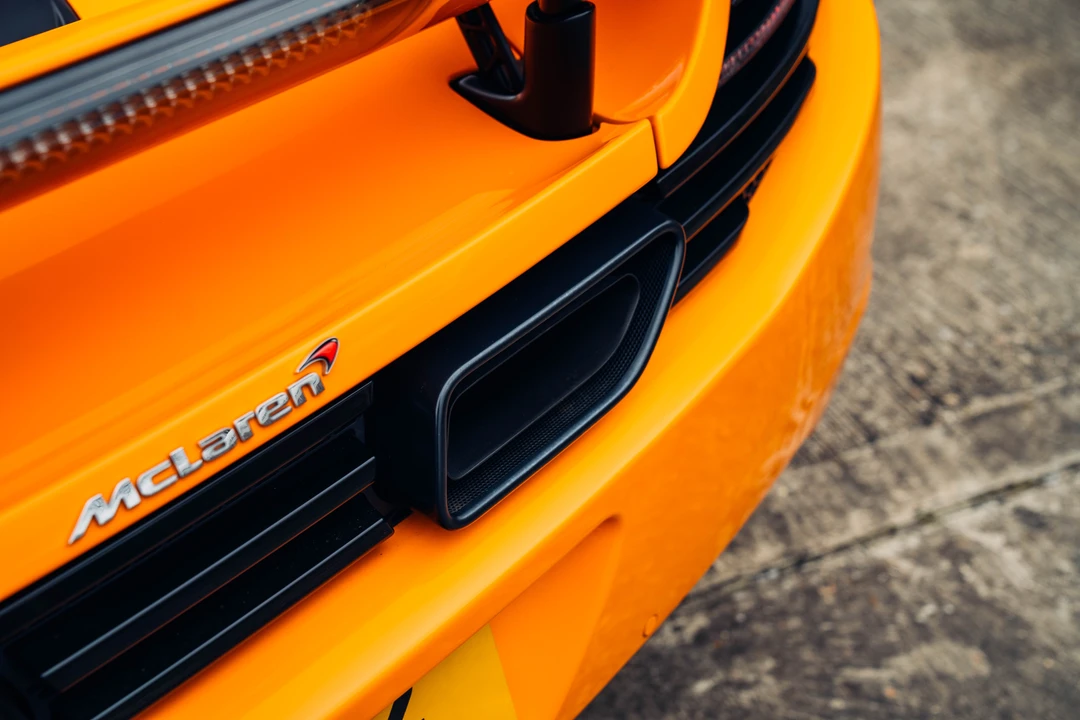 2012 McLaren MP4-12C - Image 27 of 31
