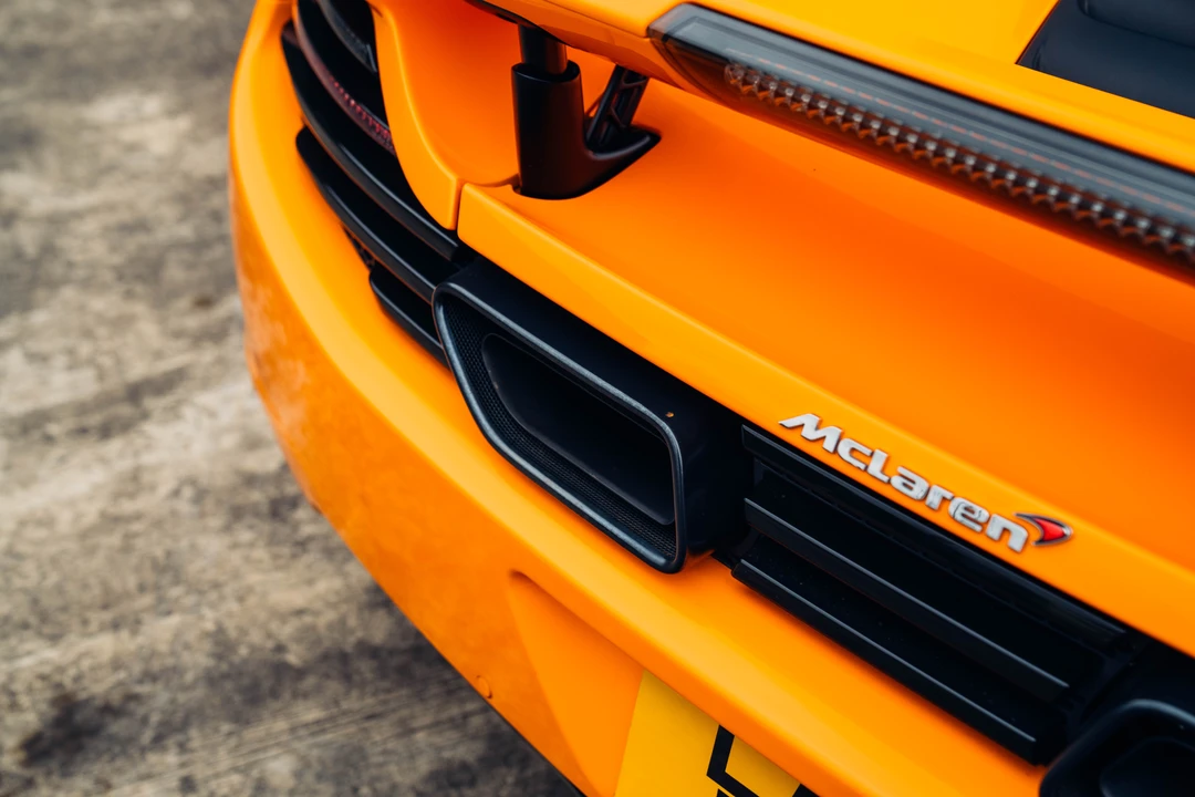 2012 McLaren MP4-12C - Image 28 of 31